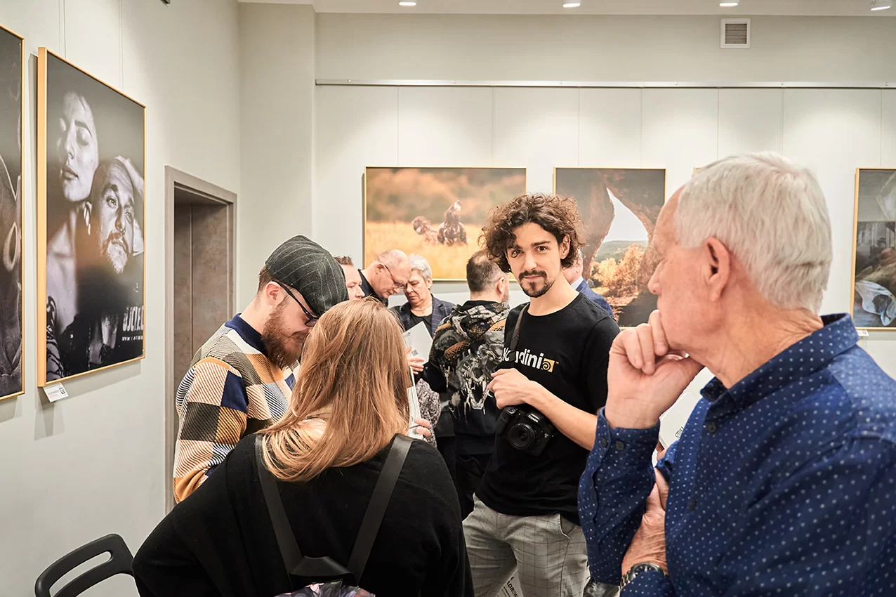 Razem i osobno (en. Together and apart)